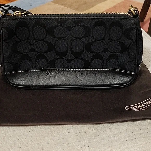Coach black clutch - Picture 2 of 5